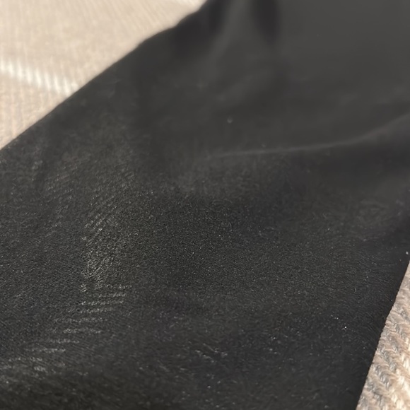 Demi Lovato leggings from fabletics size medium - Picture 3 of 6